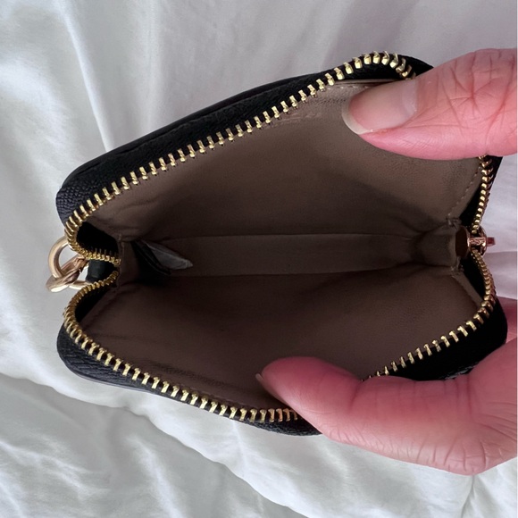 Coach Women's tri-colour Card Holder with Gold Chain - Picture 3 of 3